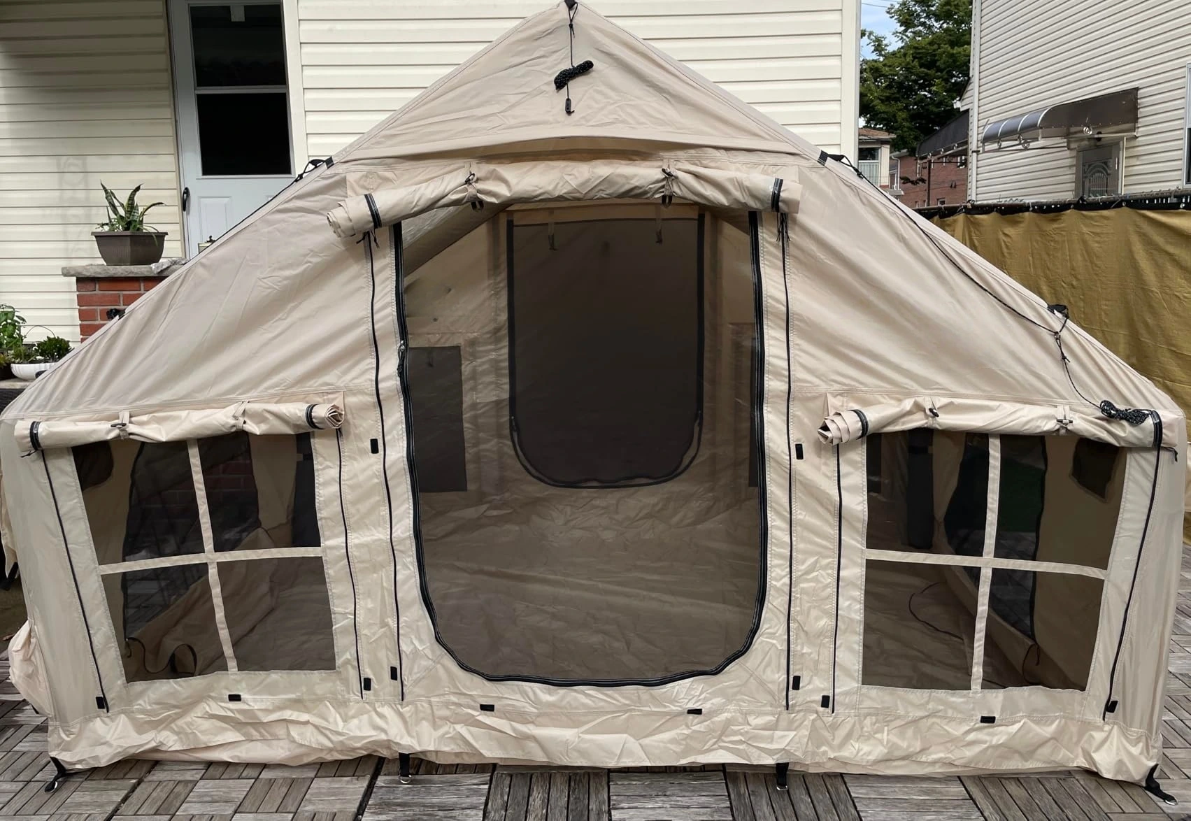 Customer setup photo showing tent skylight and stars